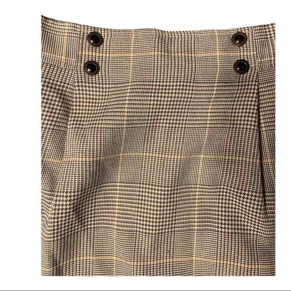 OBR vintage houndstooth plaid above the knee skirt! Retro, vintage and classic. - Picture 2 of 7